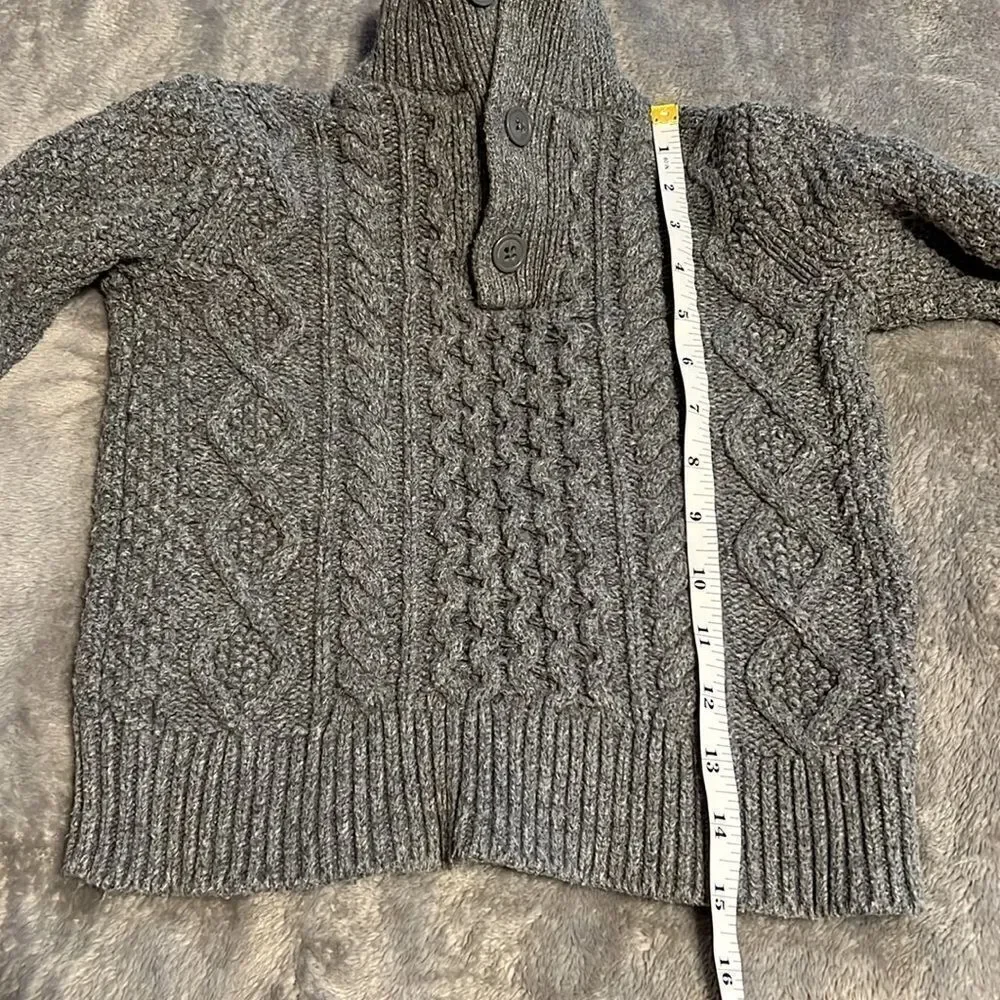 Gap kids gray sweater. XS